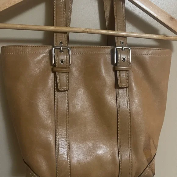 Coach Tan Leather Handbag and Wallet - Picture 3 of 7